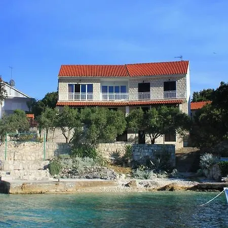 Tri Zala 174a * Korčula